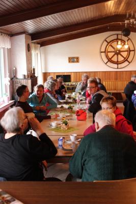gemütliches Kaffeetrinken im Vereinsheim